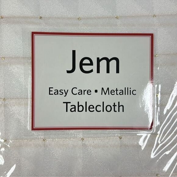 Wegmans Jem White Gold Metallic Polka Ombré Squares Oblong Holiday Tablecloth - Picture 4 of 11